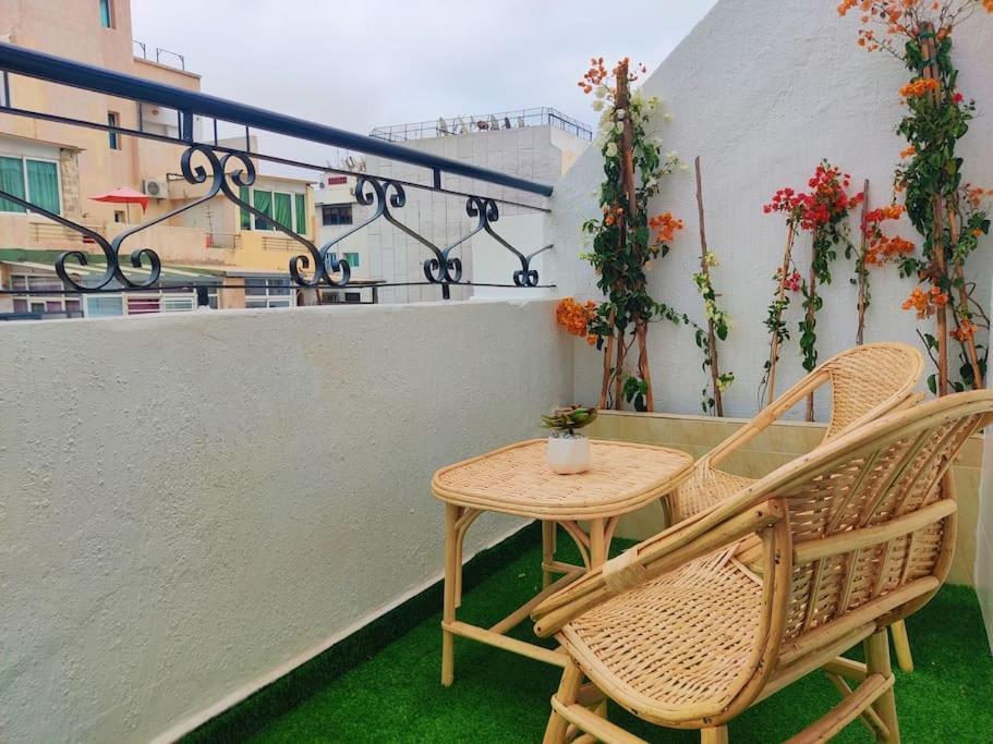 Aurore - Comfy, Cozy & Spacious With Balcony *